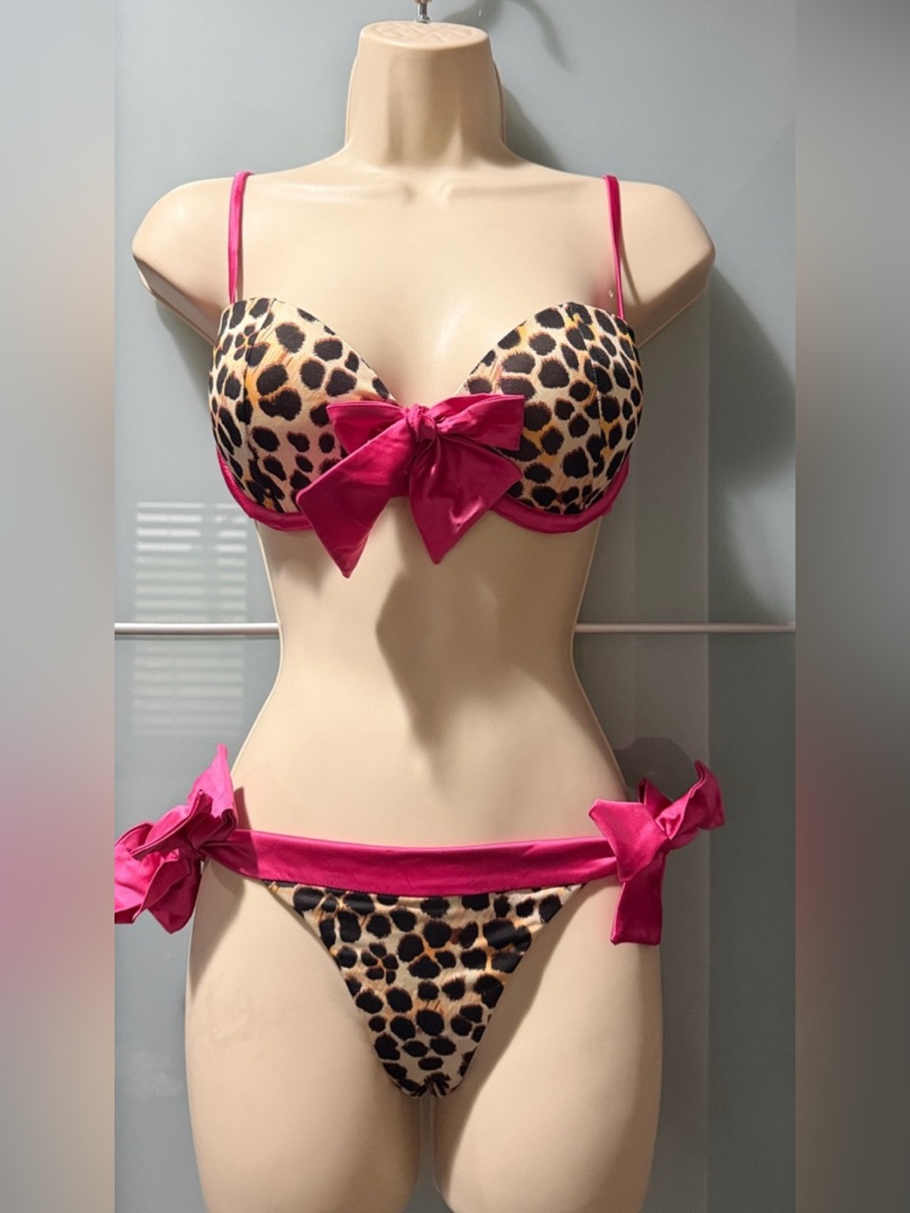 Rare Xxx Beach Bunny Bikini Cheetah And Hot Pink M Top, S Bottoms